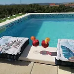 Scolopax Rusticola With Heated Pool *