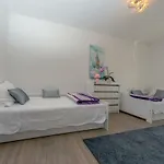 Scolopax Rusticola With Heated Pool