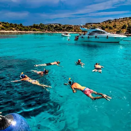 Apartamento Scolopax Rusticola With Heated Pool Skradin