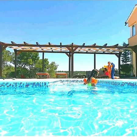 Appartement Scolopax Rusticola With Heated Pool Skradin