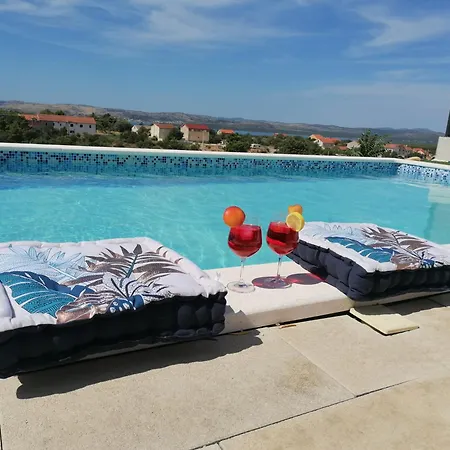 Apartman Scolopax Rusticola With Heated Pool Skradin