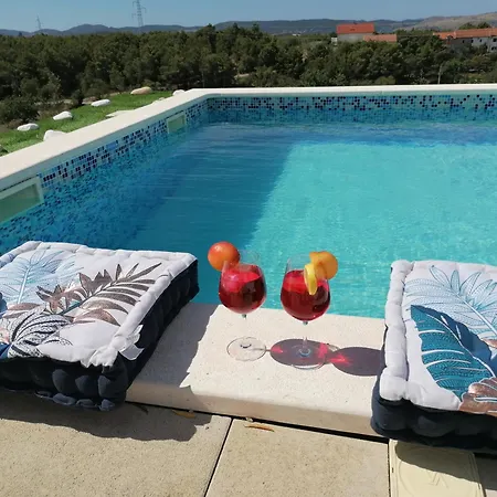 Scolopax Rusticola With Heated Pool *