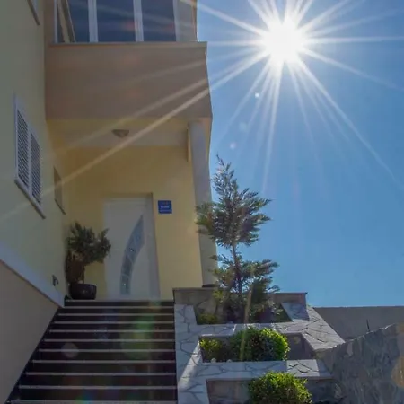 Scolopax Rusticola With Heated Pool Apartamento Skradin