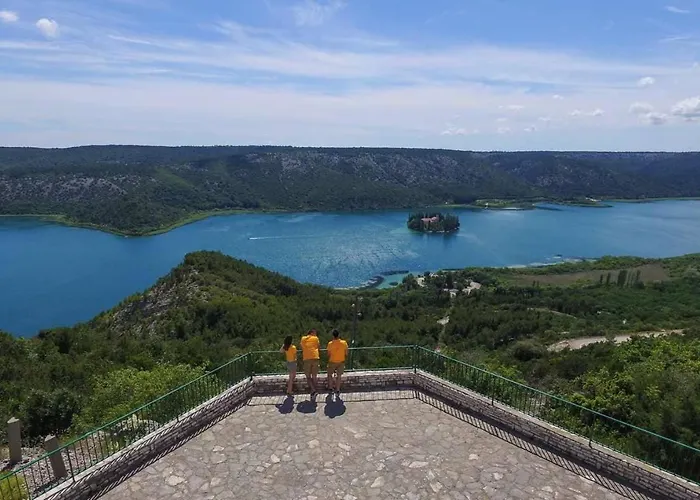 Scolopax Rusticola With Heated Pool Apartment Skradin