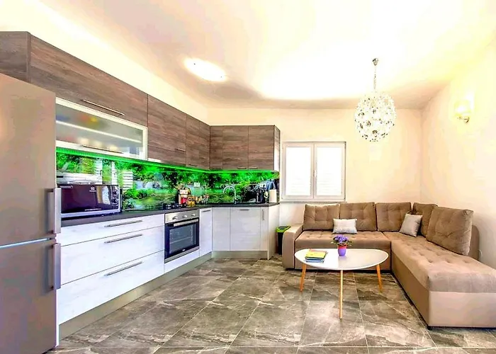 Scolopax Rusticola With Heated Pool Apartman *