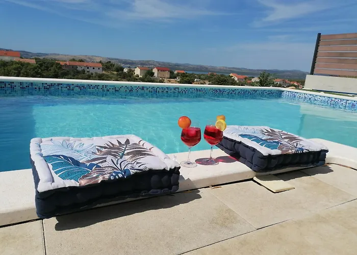 Appartement Scolopax Rusticola With Heated Pool Skradin