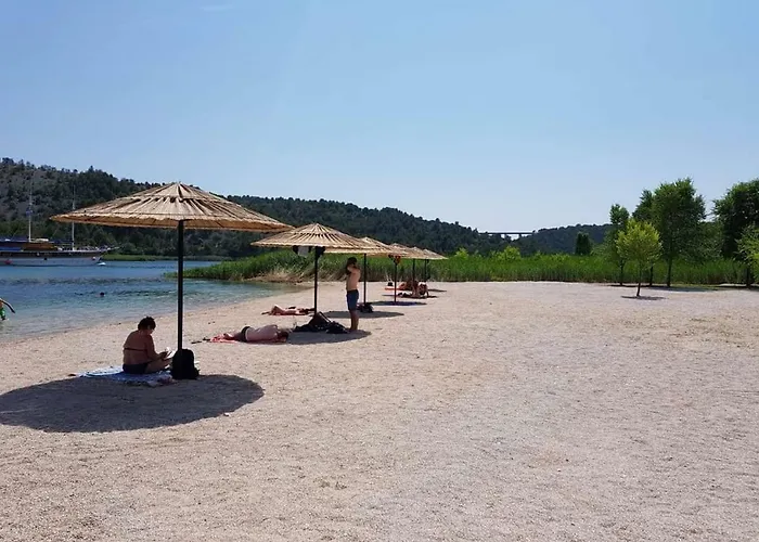 Scolopax Rusticola With Heated Pool Apartment *