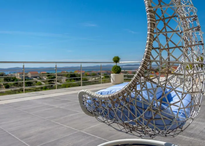 Appartement Scolopax Rusticola With Heated Pool