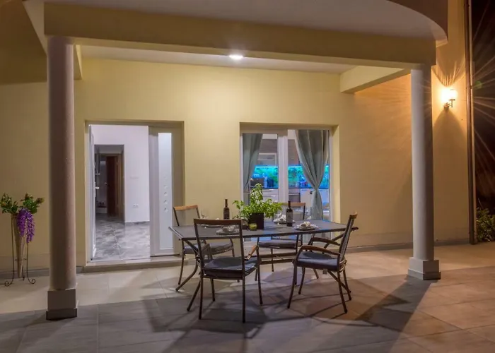 Scolopax Rusticola With Heated Pool *