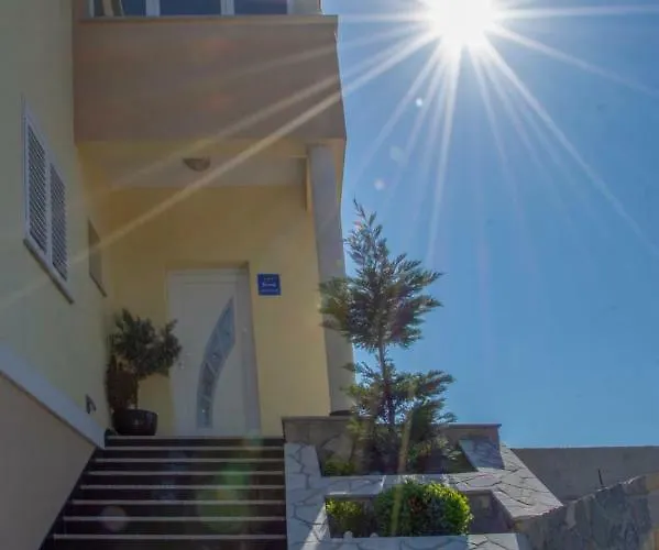 Scolopax Rusticola With Heated Pool Apartment Skradin