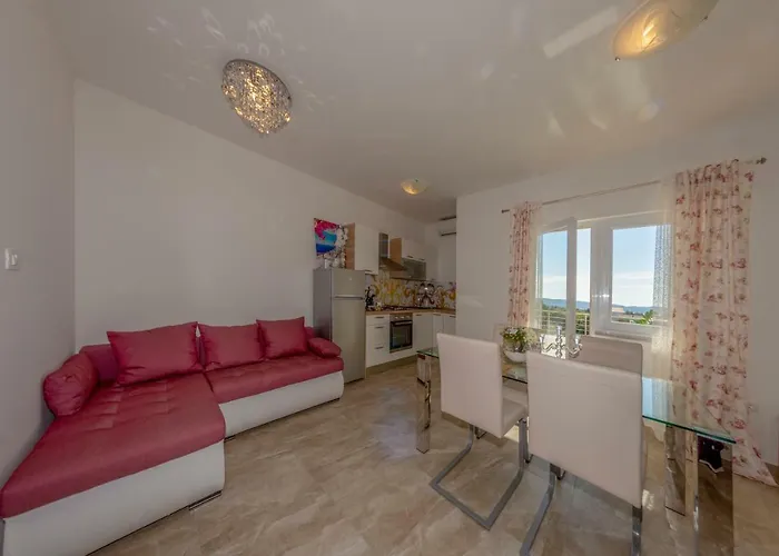 Scolopax Rusticola With Heated Pool Apartment